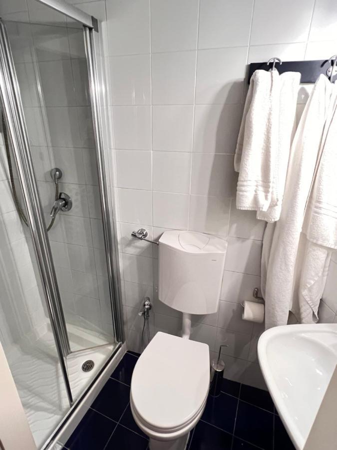 Guest House Biondi Rzym Zewnętrze zdjęcie